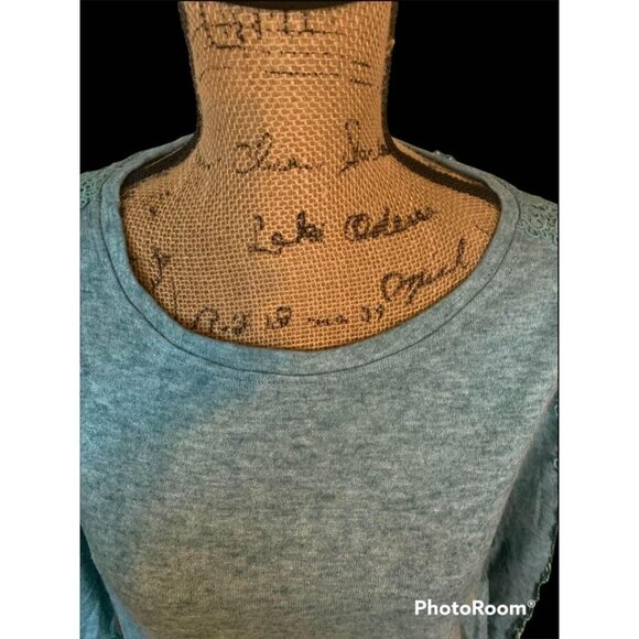 🌸3/$15🌸Light Green Long Sleeve Blouse with Knot sz  Small - Picture 2 of 5